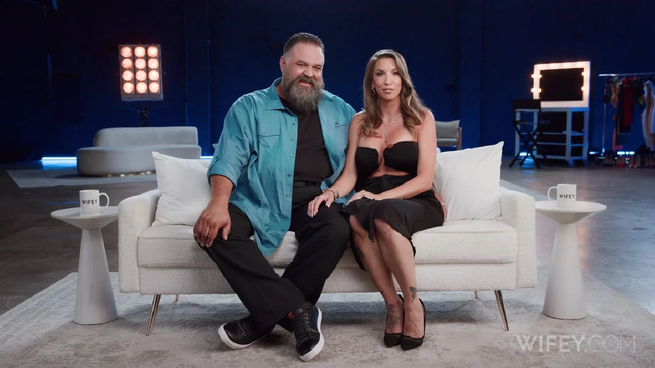 Wifey LorReign And Anthony Hotwife Cant Stop Squirting BBC Gangbang XXX